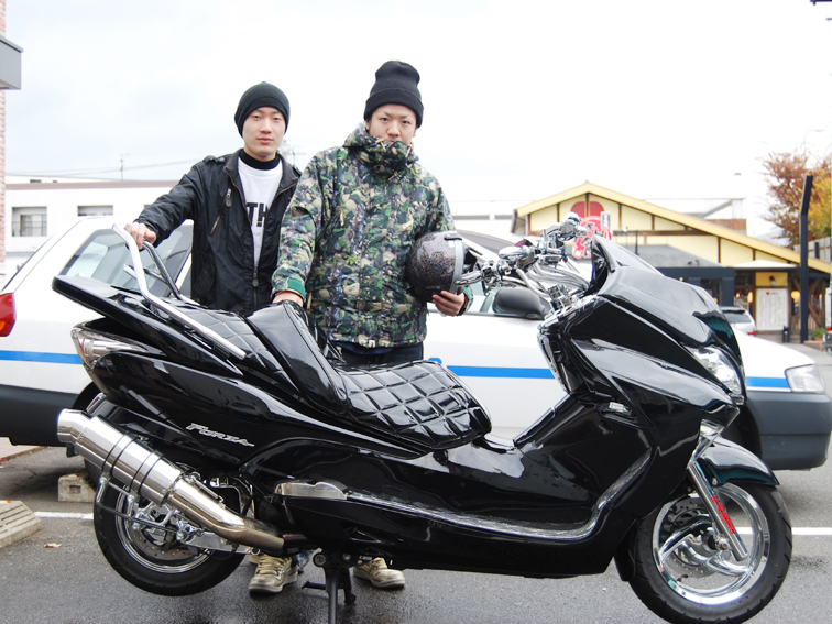 ユートレ福岡山王店ブログ Sr400のカスタムを中心にバイクのことならユートレーディングにお任せください